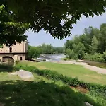 Au Chant Des Oiseaux - Rouge Gorge Couette-café 3*