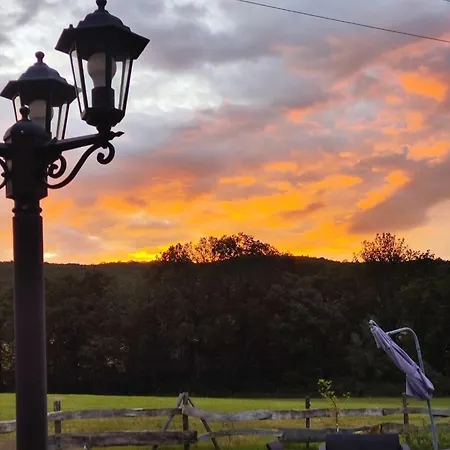 Tatil Evi Au Chant Des Oiseaux - Rouge Gorge